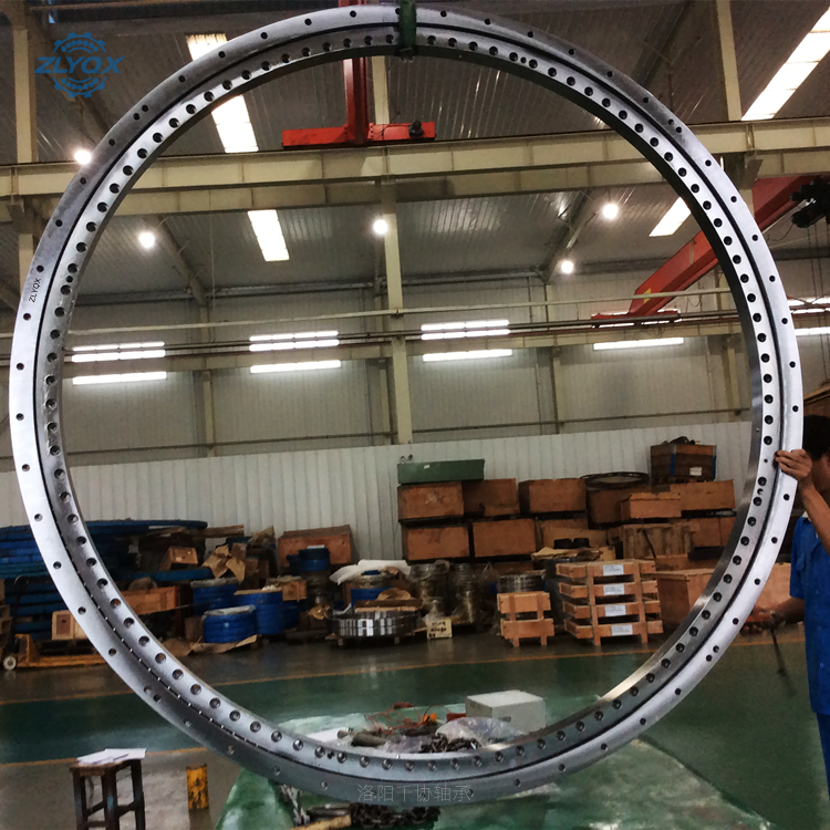 延長轉臺軸承使用壽命的方法以及影響因素