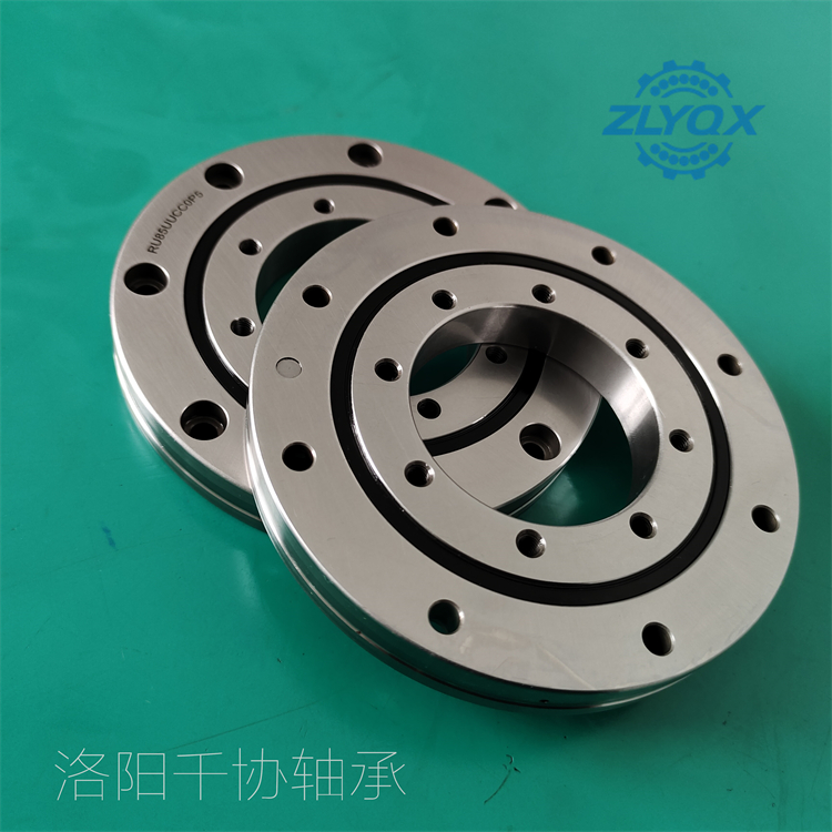 精密RU85交叉滾子軸承如何過(guò)渡配合？?jī)?yōu)勢(shì)有哪些？